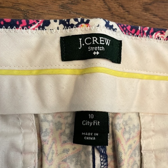 J. CREW Pink Blue Yellow Paisley Pattern Stretch City Fit Chino Shorts SZ 10 - Picture 5 of 7